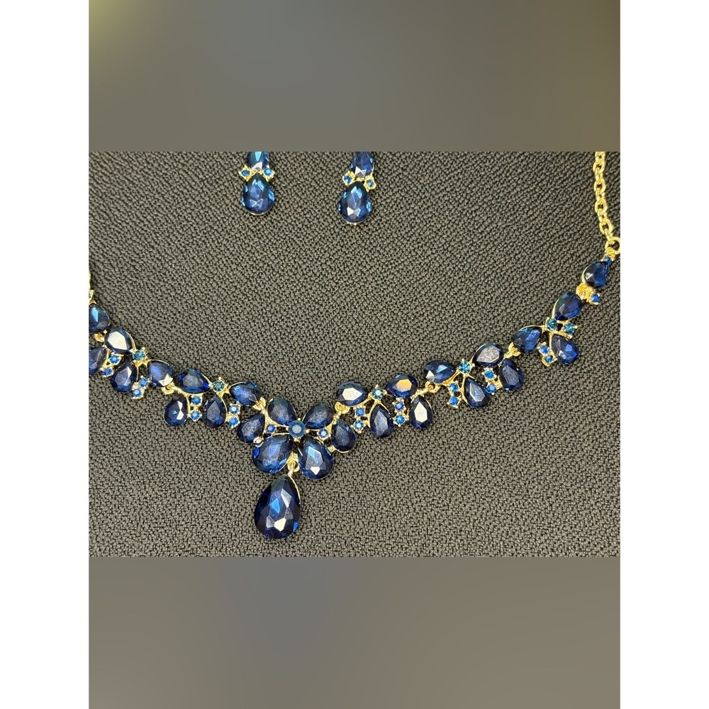 Gold-Tone Blue Crystal Necklace & Earrings Set‎ - Picture 6 of 16